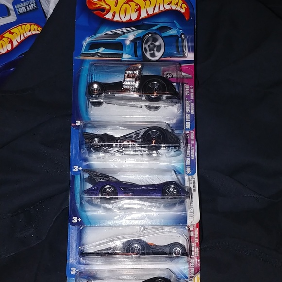 Hot Wheels Lot 6 Batmobiles - Picture 5 of 8